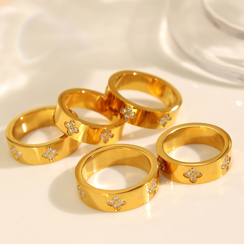 CLOVER CRYSTAL RING | Gold Plated