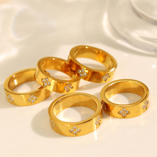 CLOVER CRYSTAL RING | Gold Plated